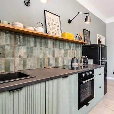 Apartment Smolensk 33/61, 31-112 *